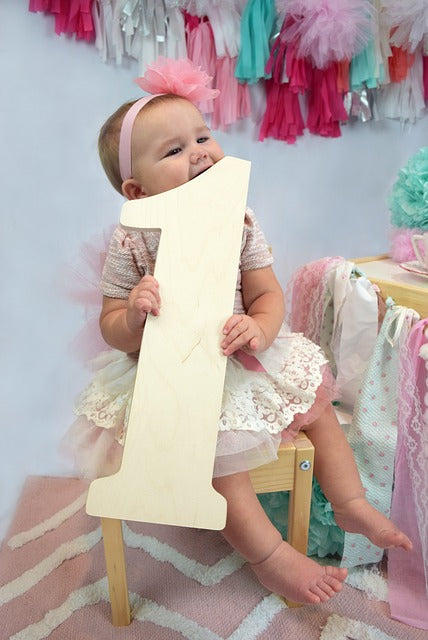 How to Choose Memorable First Birthday Gifts From Grandparents