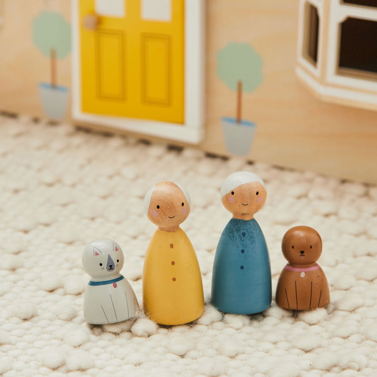 Wooden Doll Grandparents and Pets Set FSC®