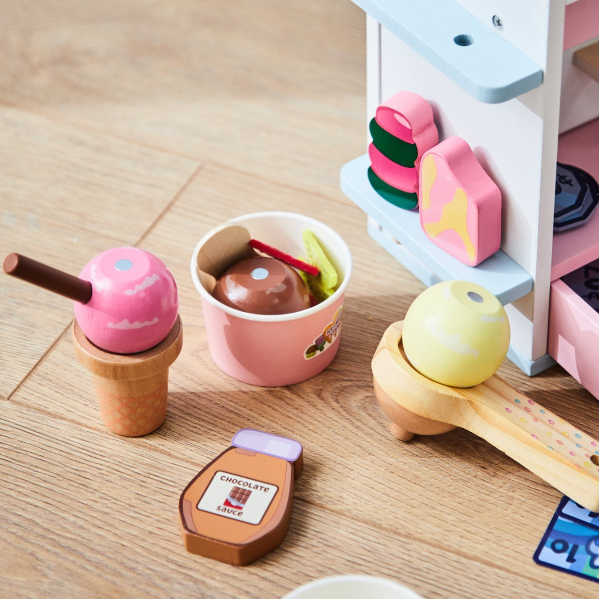 8th Wonder Personalised Bluey Wooden Ice Cream Stand