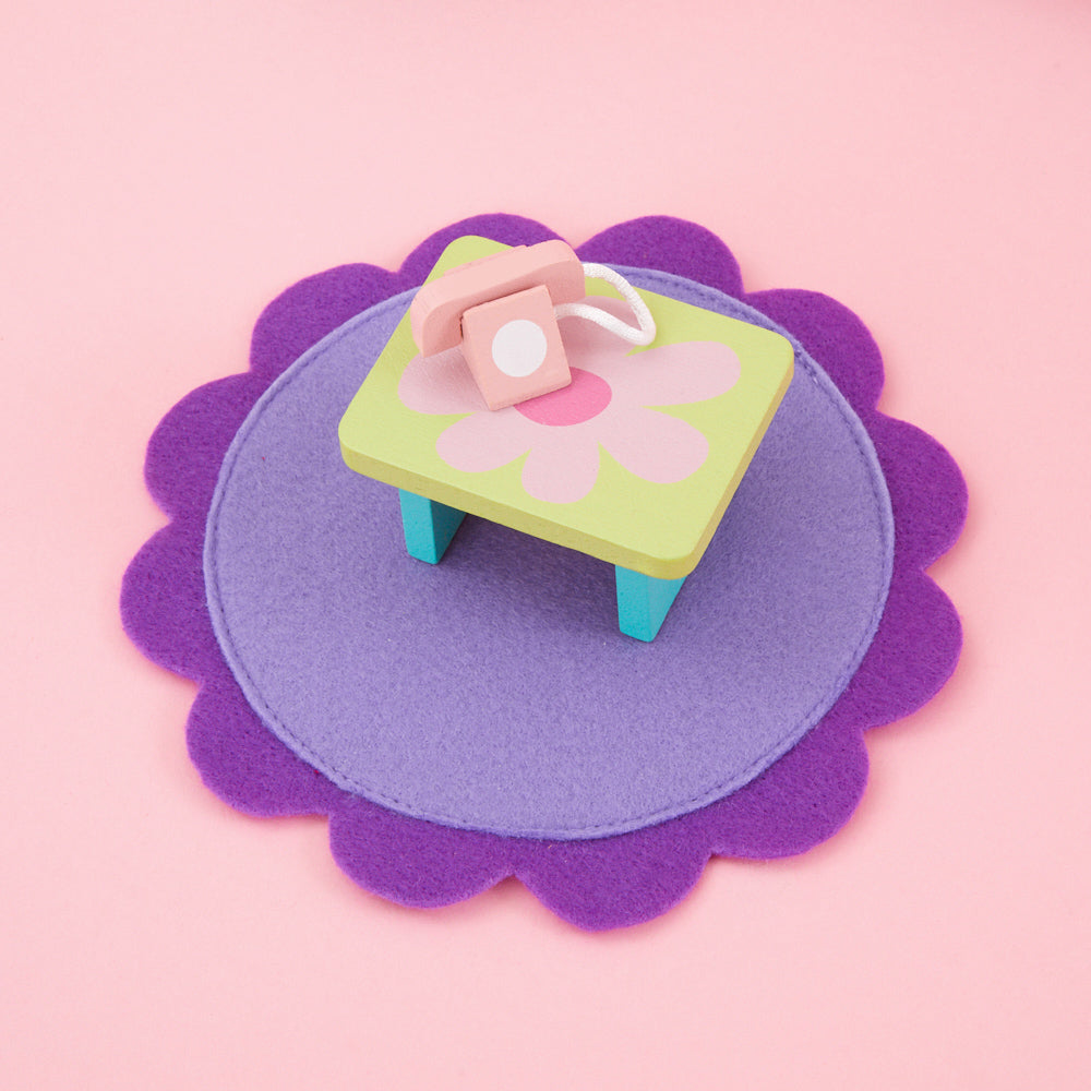 Le Toy Van Sugar Plum Sitting Room Set Detail