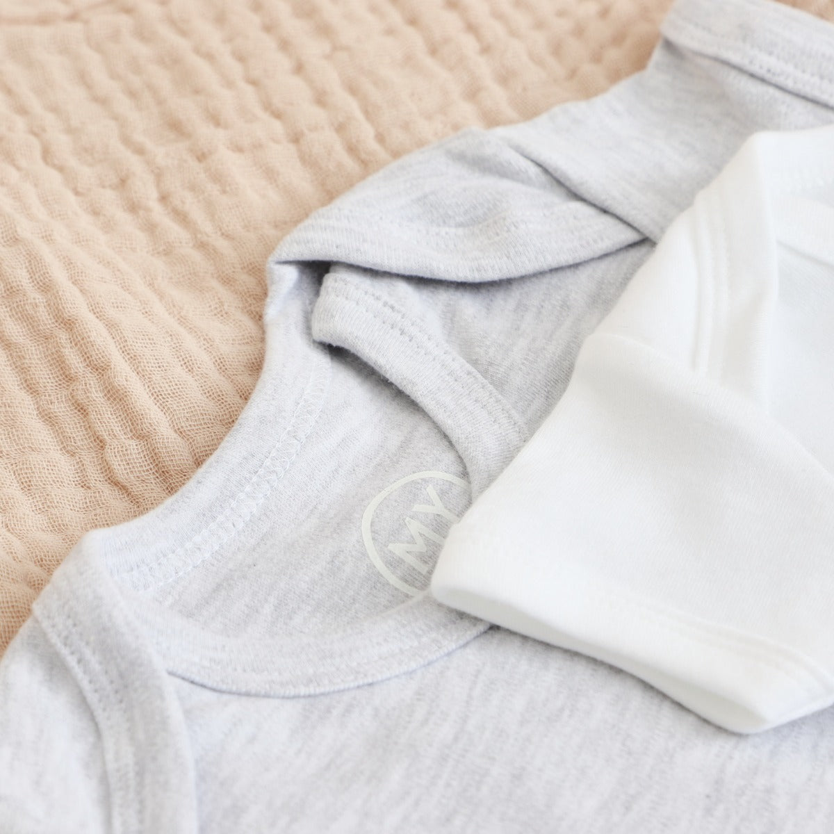 Personalised 3-Pack Born to be Loved Bodysuits